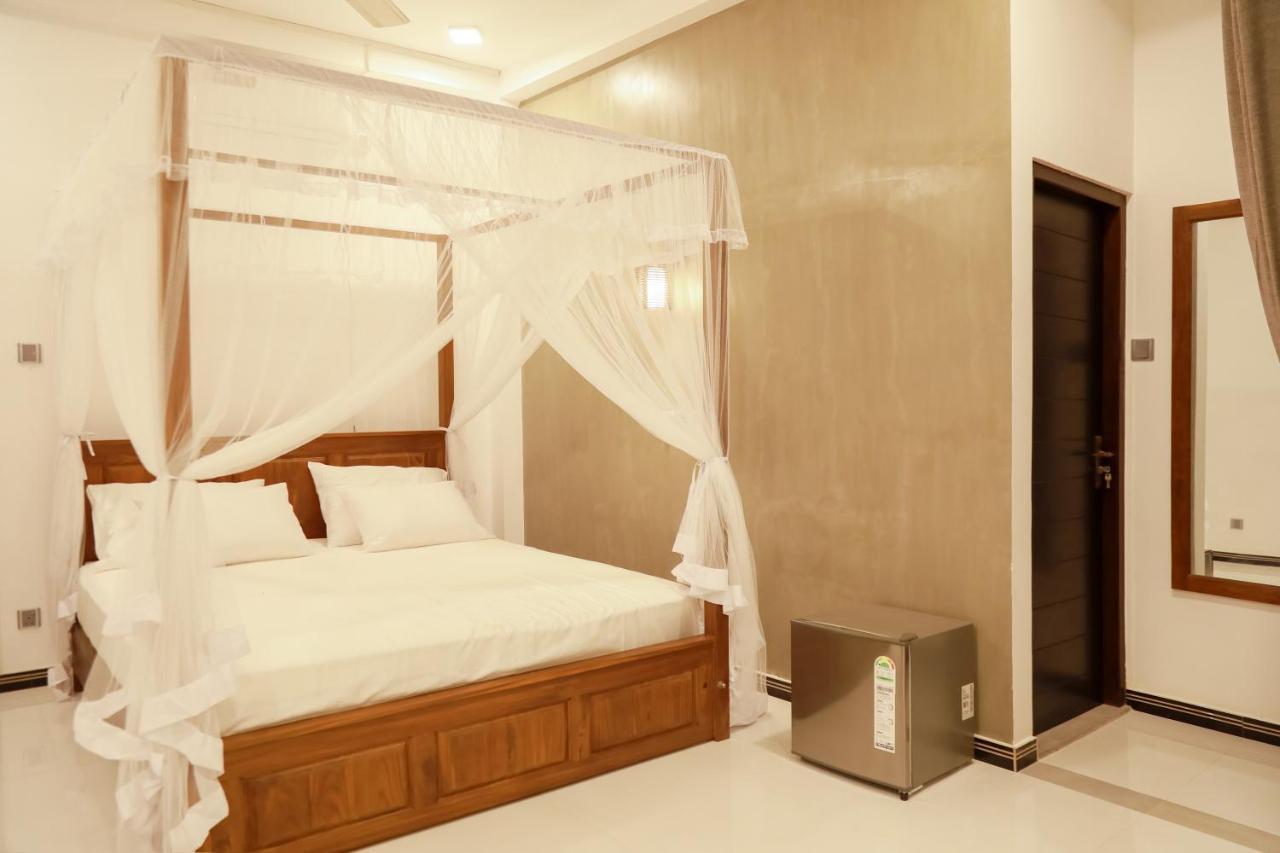 Gold Bubble Hotel Ahangama Ngoại thất bức ảnh