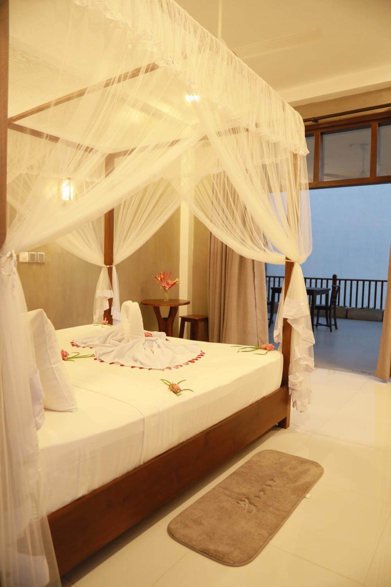 Gold Bubble Hotel Ahangama Ngoại thất bức ảnh