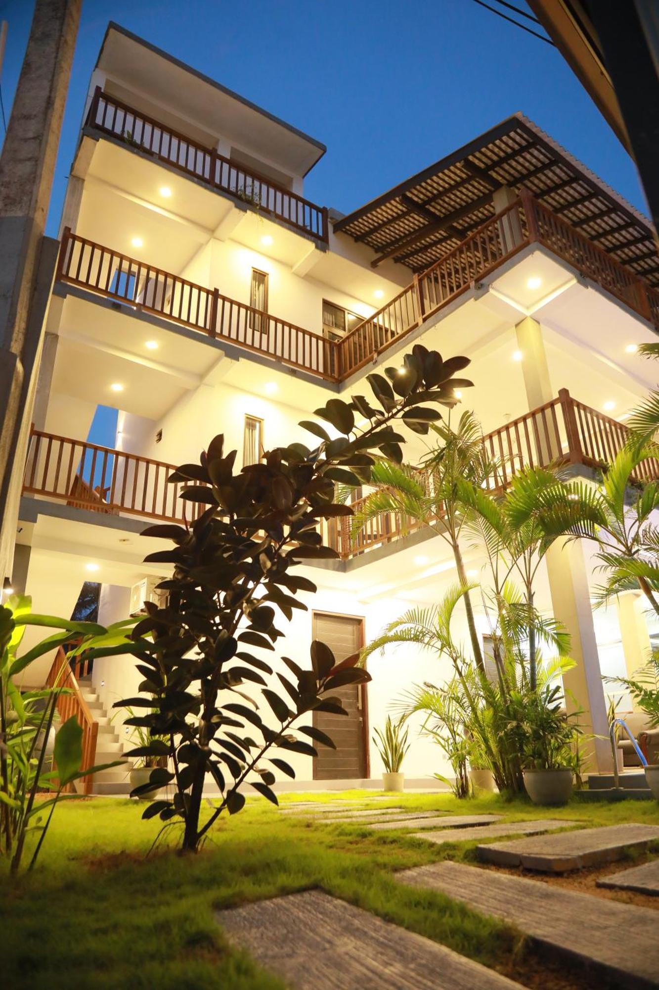 Gold Bubble Hotel Ahangama Ngoại thất bức ảnh
